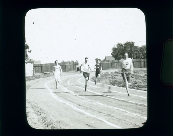 Track runners, Pomona College